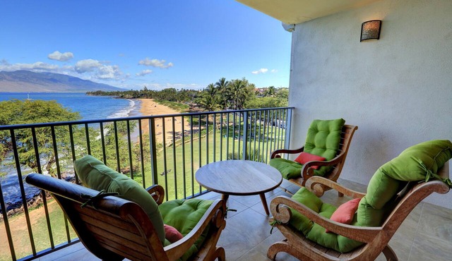 Breathtaking Ocean Views, Nestled Between Two Stunning Beaches! Royal Mauian 606