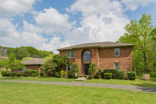 Brenda Lee History 2BR Villa Pool Hot Tub