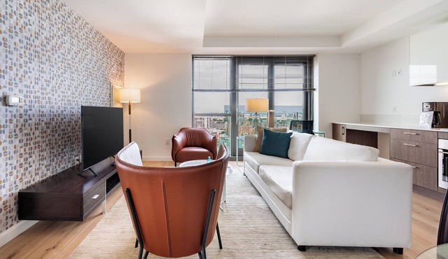 Bright Boston Two Bedroom Near Iconic Fenway Park