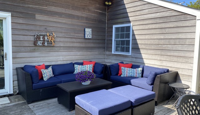 Bungalow in Ocean Bay Park Fire Island- short walk to beach and restaurants!