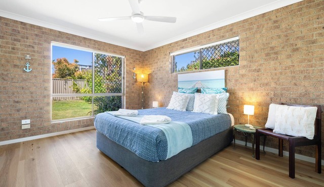 Cabarita Beach - 3 bedroom house walking distance to beach & shops.