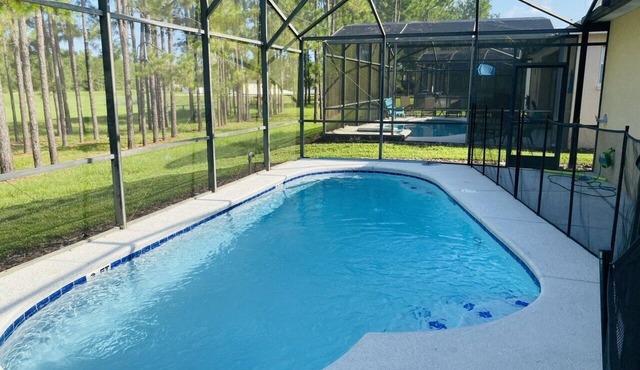 Calabay parc , 4 bedroom, 3 bath home with pool and game room