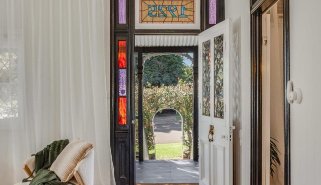 Character CBD Cottage