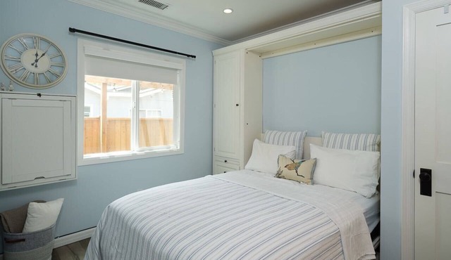 Charming 1-bedroom guest suite in welcoming Pasadena with AC, WiFi