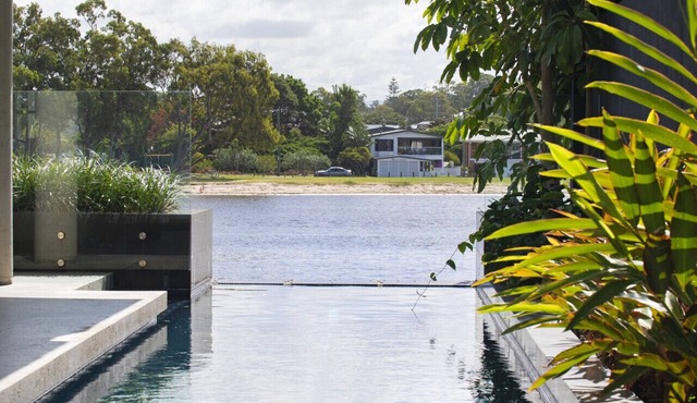 Chevron Island Luxe Escape