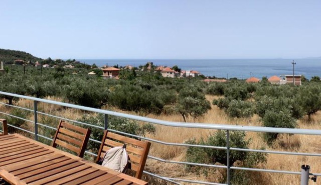CHEZ KOUROUPAKIS