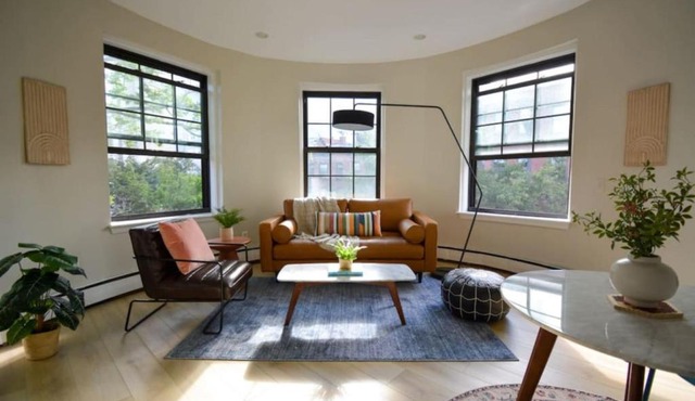 Comfy Back Bay Alcove Studio Apt