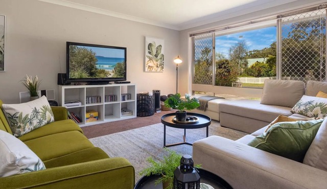 Corner Haven – just 300m to the beach