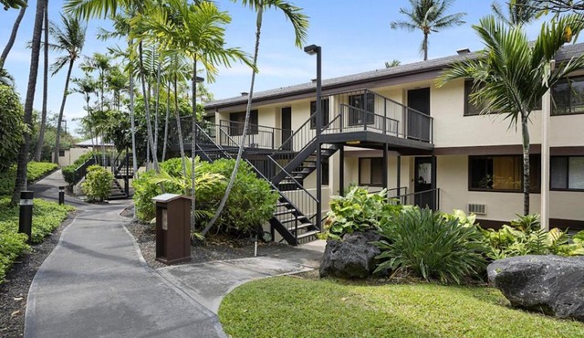 Country Club Villas 303