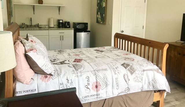 COUNTRY COMFORT w/ AC ROOMS