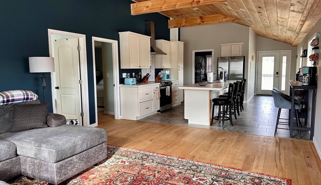 Cozy 2-bedroom house in peaceful Apalachin with heated floors