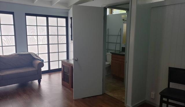 Cozy Apartment In Sought After Neighborhood of Olomana!
