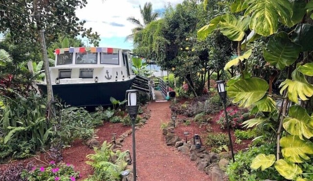 Cozy jungle boat hideaway with stunning ocean view TA-154-746-2656-01