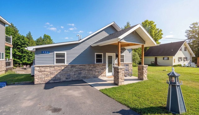Cozy Lake Cabin · Swim Platform · 5 min Colgate, Lake Moraine Home #2 Near Colgate University