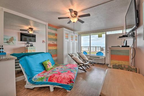 Cozy Studio on Ormond Beach with Oceanfront Pool! in Ormond Beach