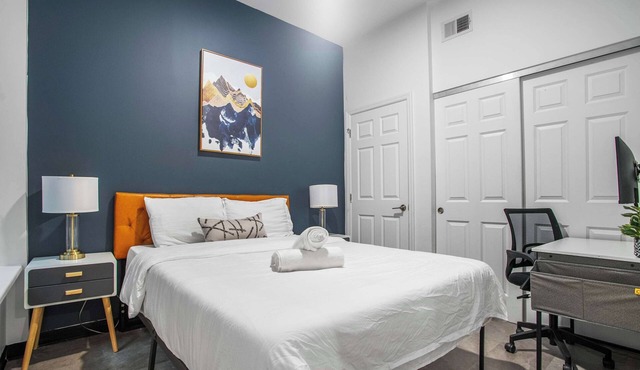 CozySuites Stunning 1BR in Downtown Pitts 38