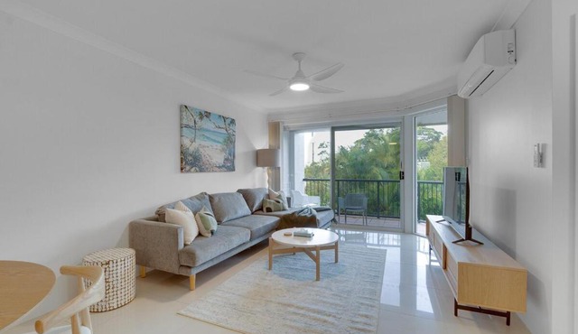 Currumbin 2BR Pool Days & Beach Walks