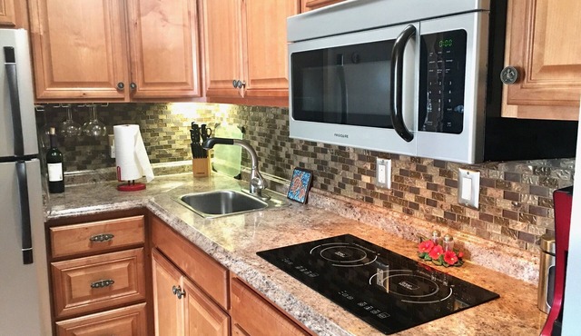 Da KONA WEST 305 - listen to the ocean waves crashing ! 30 + days stays