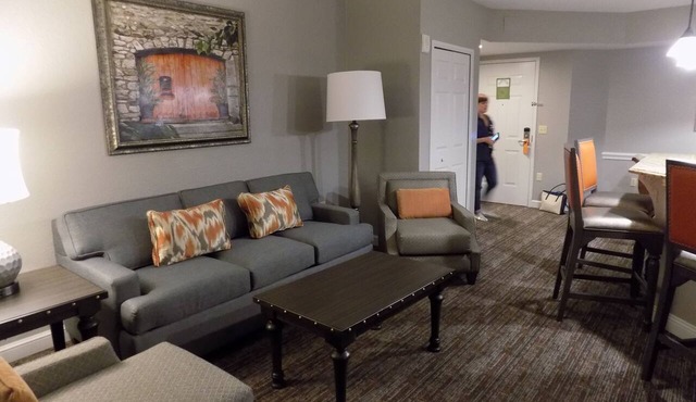DELUXE 2 BDRM 2 BATH IN THE HEART OF DISNEY WYNDHAM BONNET CREEK