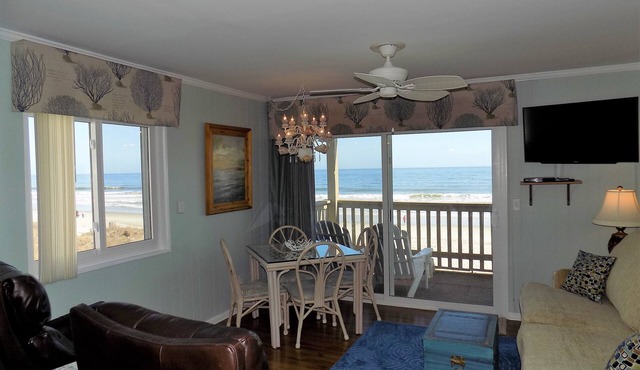DIRECT OCEANFRONT! Super Clean-Highly Rated - Awesome Location! BOOK NOW!