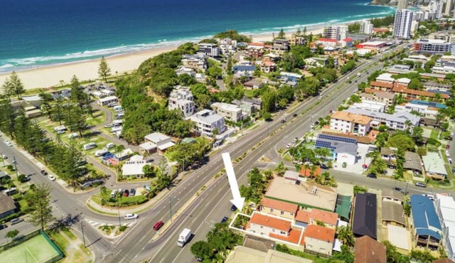 Dog Friendly Gold Coast Home 200m to Miami Beach