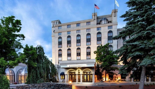 DoubleTree by Hilton Nashua