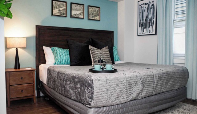 Elegant 1BR King Bed Apts - 1.3 Miles to TIAA Bnk Fld