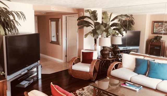 Elegant Windsor Waikiki Condo