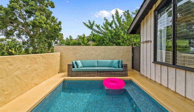 Entire Cottage w/Private Plunge Pool, A/C, BBQ