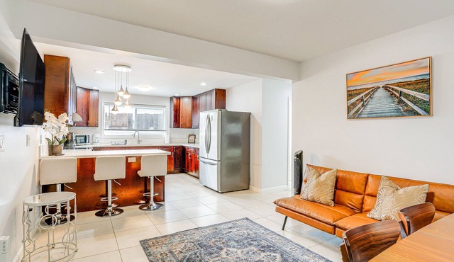 Ewa Beach Apartment w/Beach Gear ~ 1 Mi to Ocean!