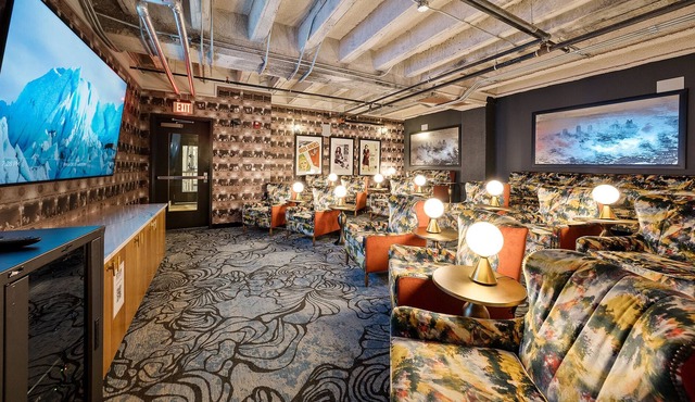 Experience Unparalleled Comfort: An Oasis within Reach of Bustling Nightlife 218