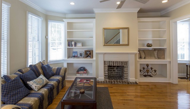 Fabulous Victorian/Walk 2 Forsyth/Offstreet Parking/Relaxed Cancellation Policy