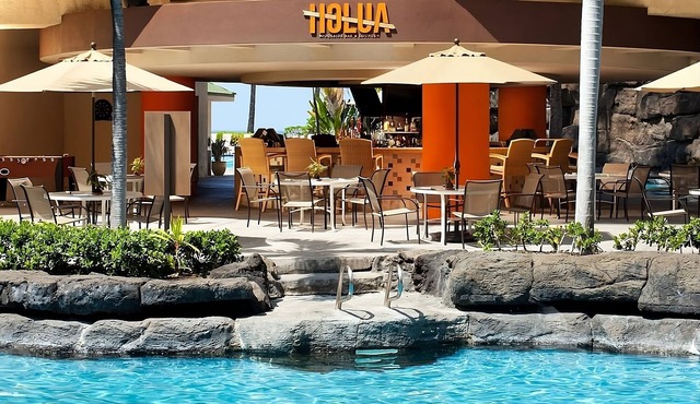 Family Getaway in Paradise! 3 Ocean View Units, Children's Wading Pool, Dining!