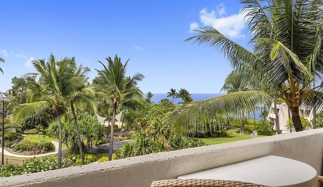 Family Reunion! 3 Modish Units, Oceanfront, 2 Pools, Restaurant!