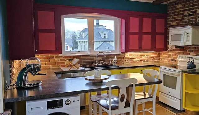 Farmhouse-style pet-friendly home in central VT: Close to Montpelier & Waterbury
