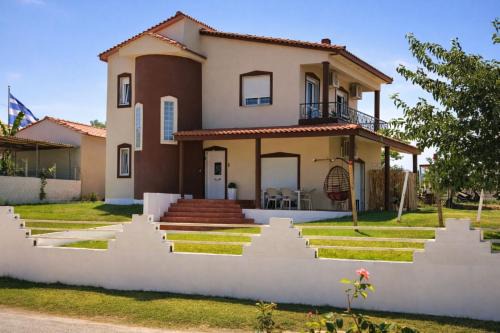 FG Home Rental, Vila ,studios & Apartments