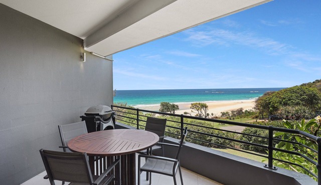 Four bedroom unit just above Deadmans Beach with great views. Walk to beach.