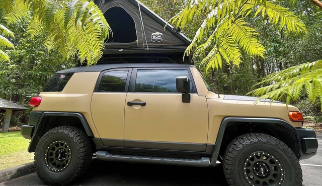 Fully Decked Lifted 4WD Tan FJ Cruiser!