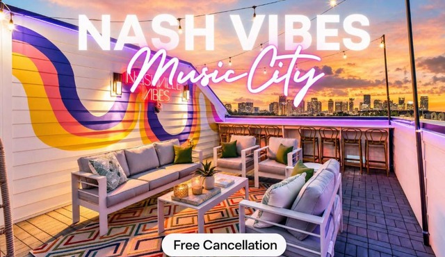 Game Room & Rooftop Deck at Downtown Nashville