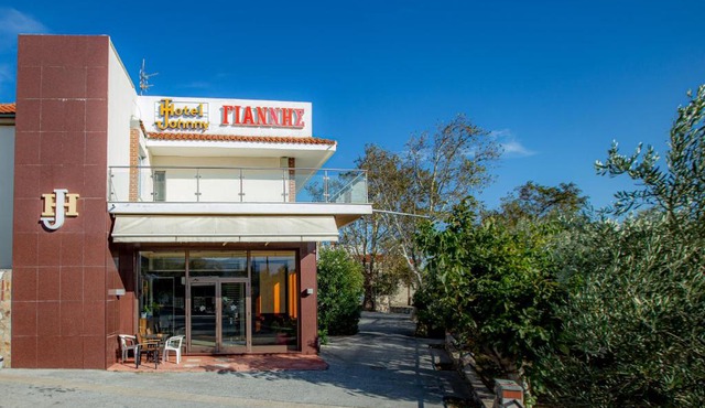 Giannis Hotel