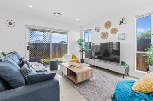 Gold Coast Gateway - Spacious 4BR House in Logan