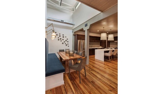 GORGEOUS 2 BR on MAIN #4