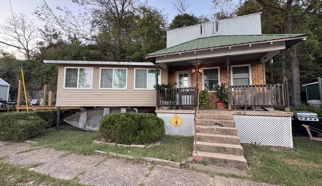 Great Cabin on Osage River in Tuscumbia, MO