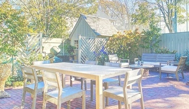 Great house in awesome location - walk to downtown