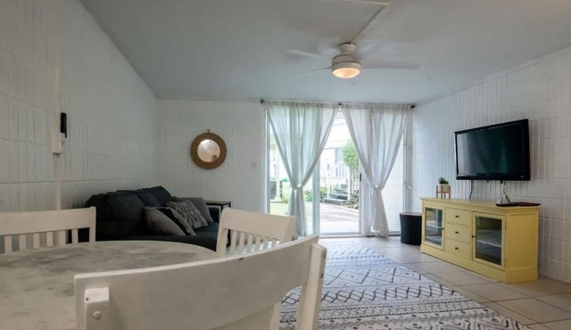 Ground Level Beachfront Studio