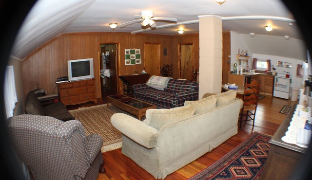 Guest House in Thompson- Near Elk Mtn. Endless Mountains