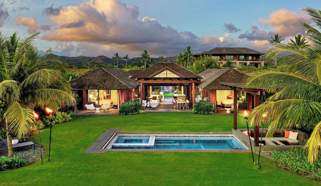 Hale Kai Malia: Spacious, Stylish Ocean View Villa