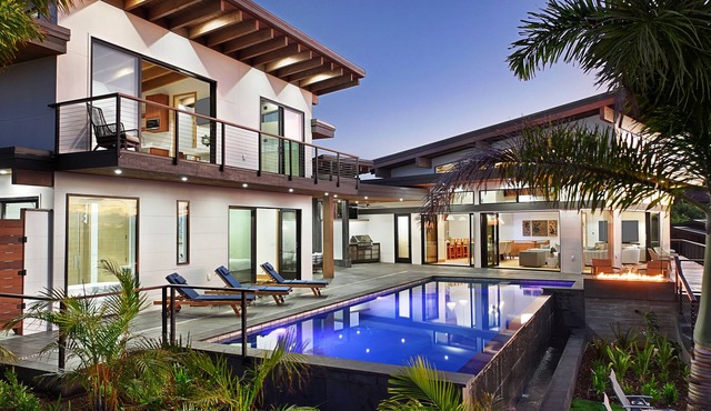 Hale Keaka: Luxury Modern Estate w/Pool, Outdoor Showers, Hot Tub & Ocean Views