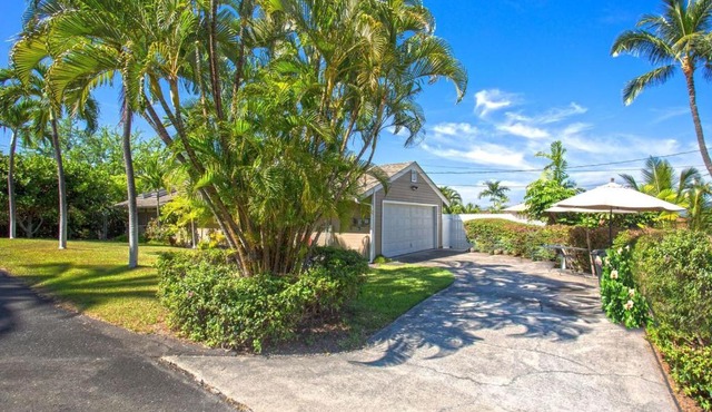 Hale Nani Loa - White Sands Beach Home with Private Pool by Casago Kona