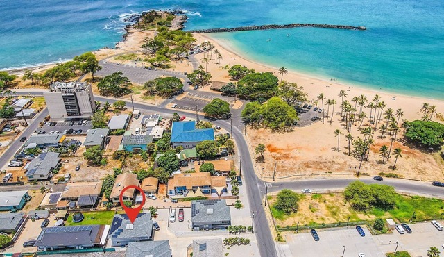 Hale Piko 2 Private Rooms & Bath: 500 ft. from beach!